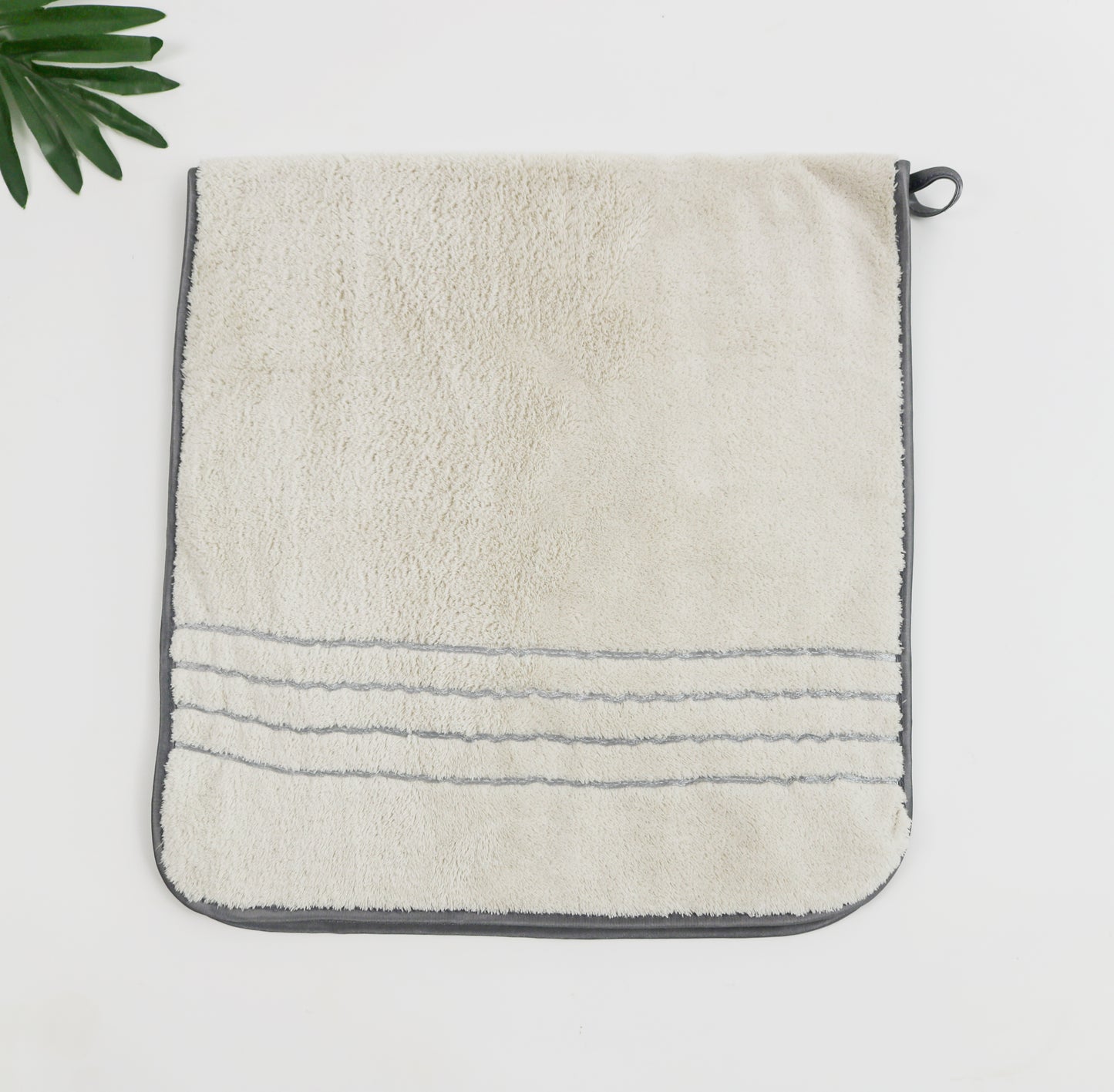 Cotton-like coral velvet towel - with satin edges