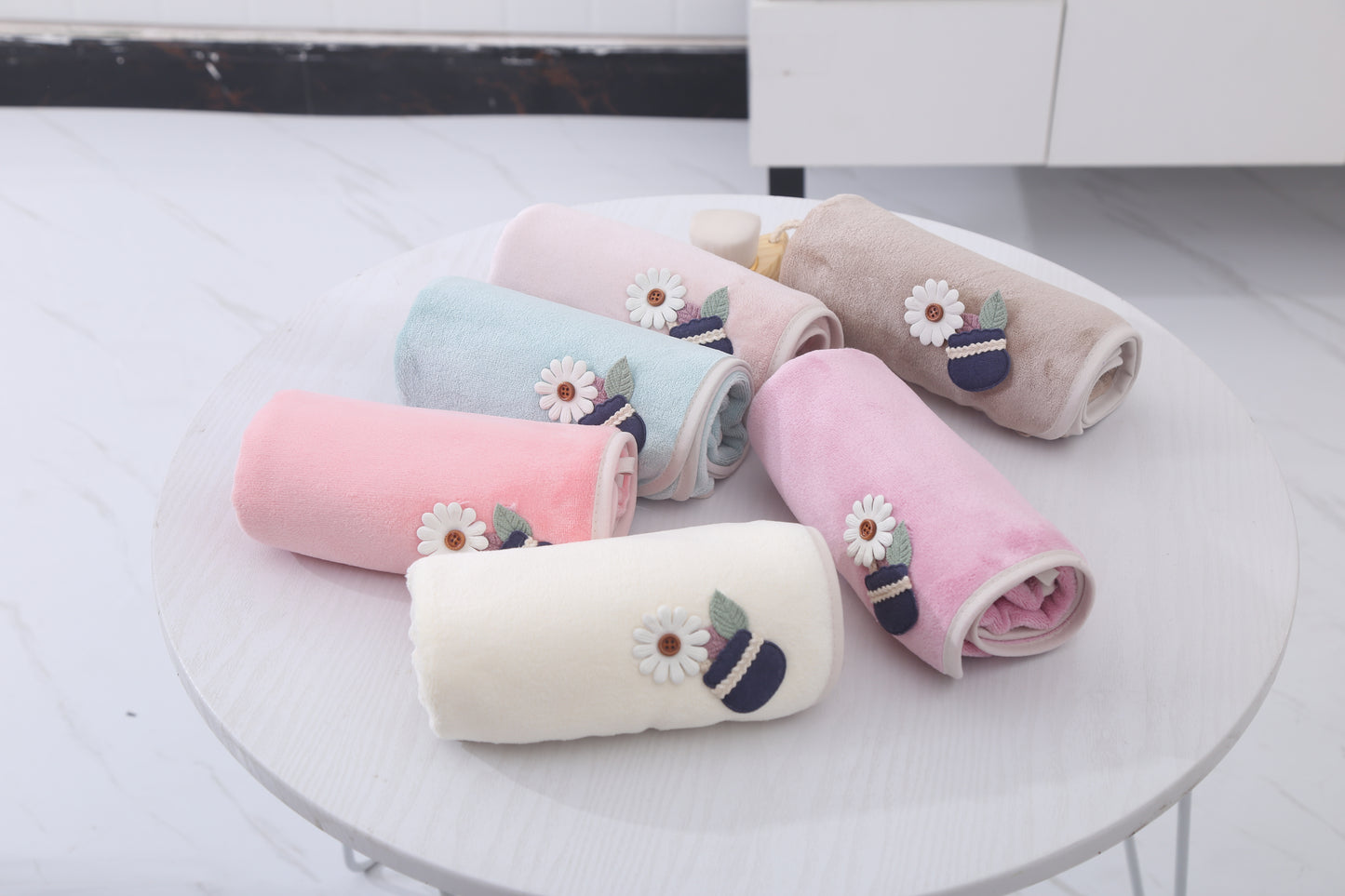 Daisy towel