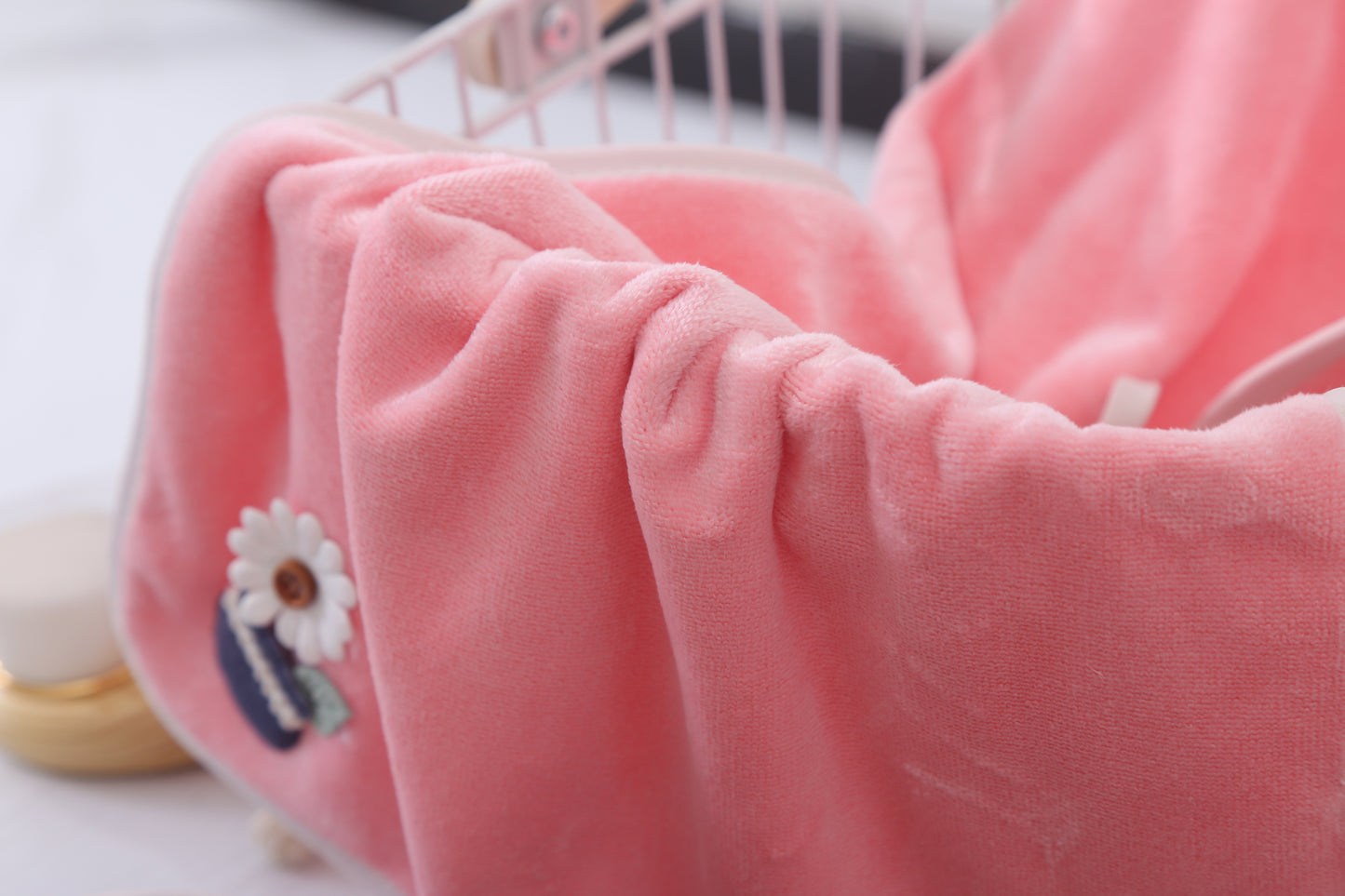Daisy towel