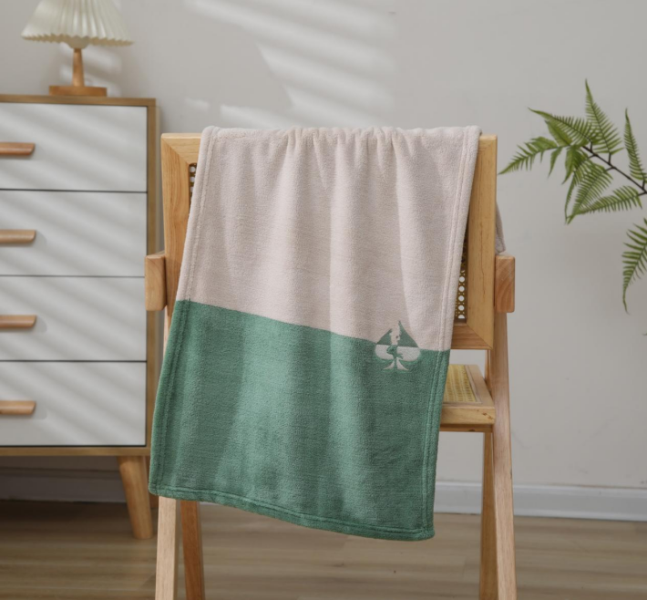 Hearts and beauties towel