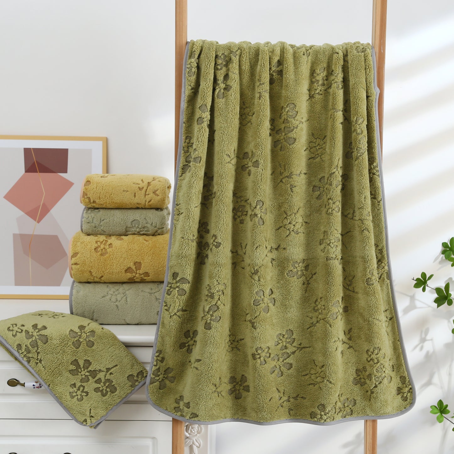 Hollowed-out style — bathtowel