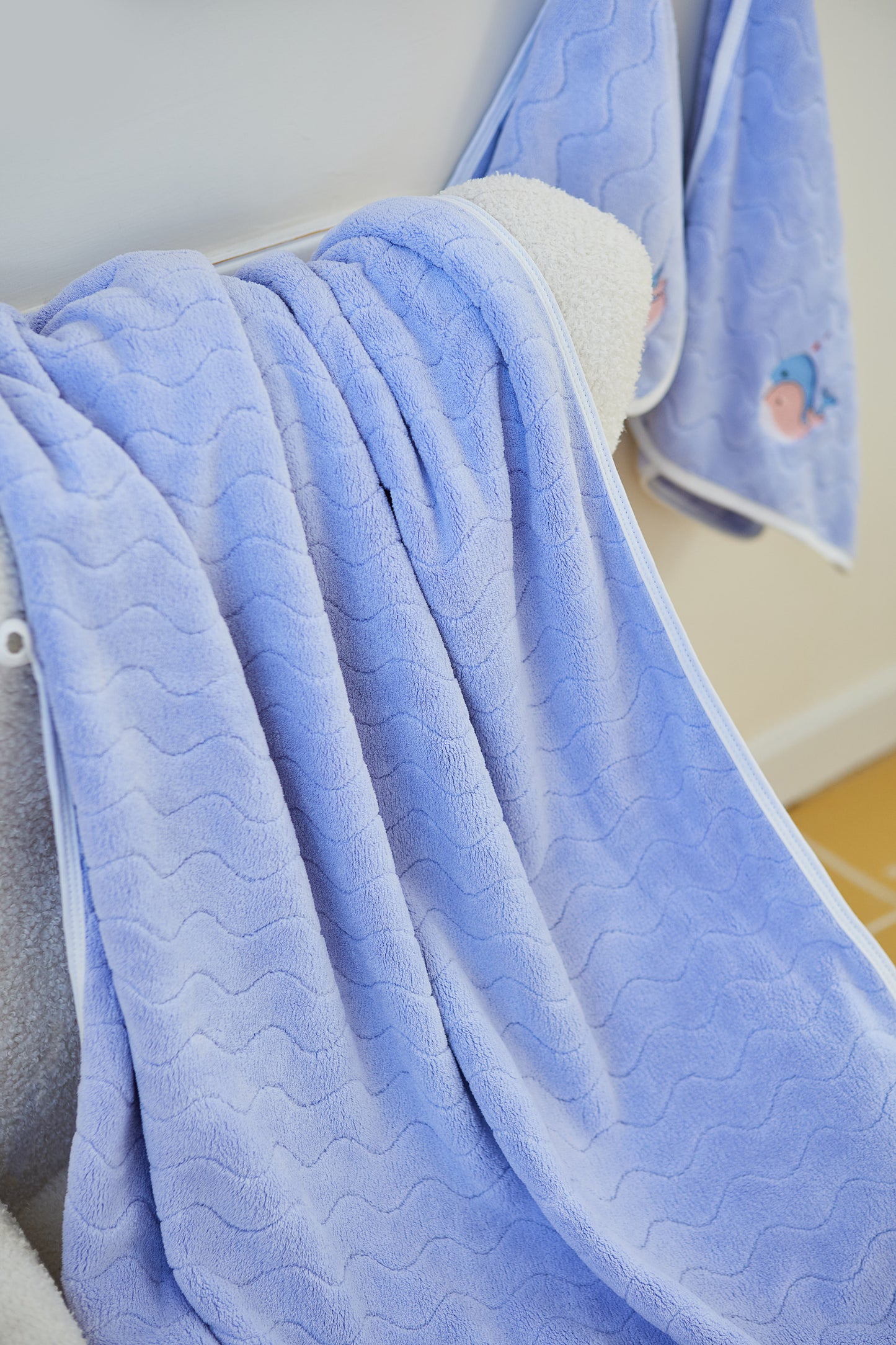 Underwater world bathtowel