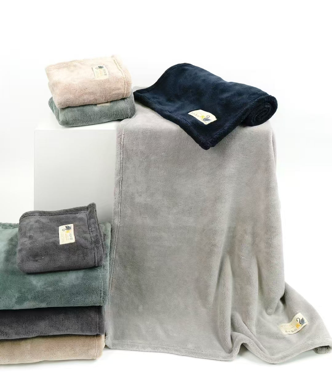 Velvet bathtowel