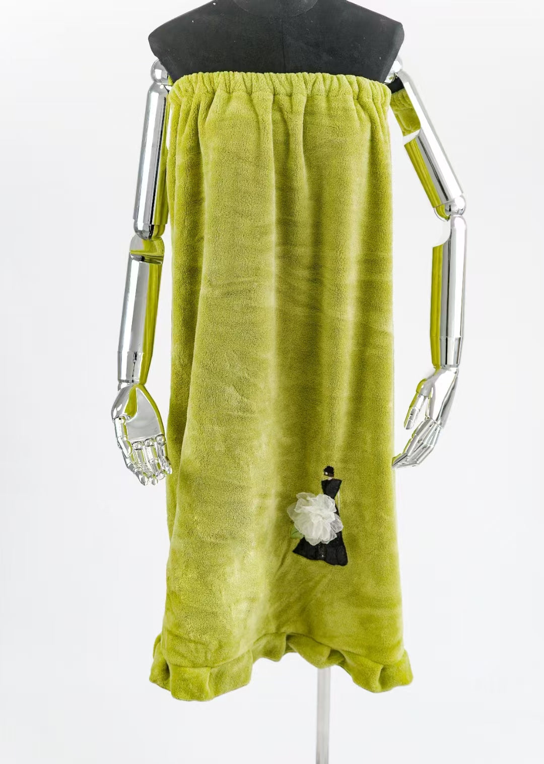 Women and flower bath skirt