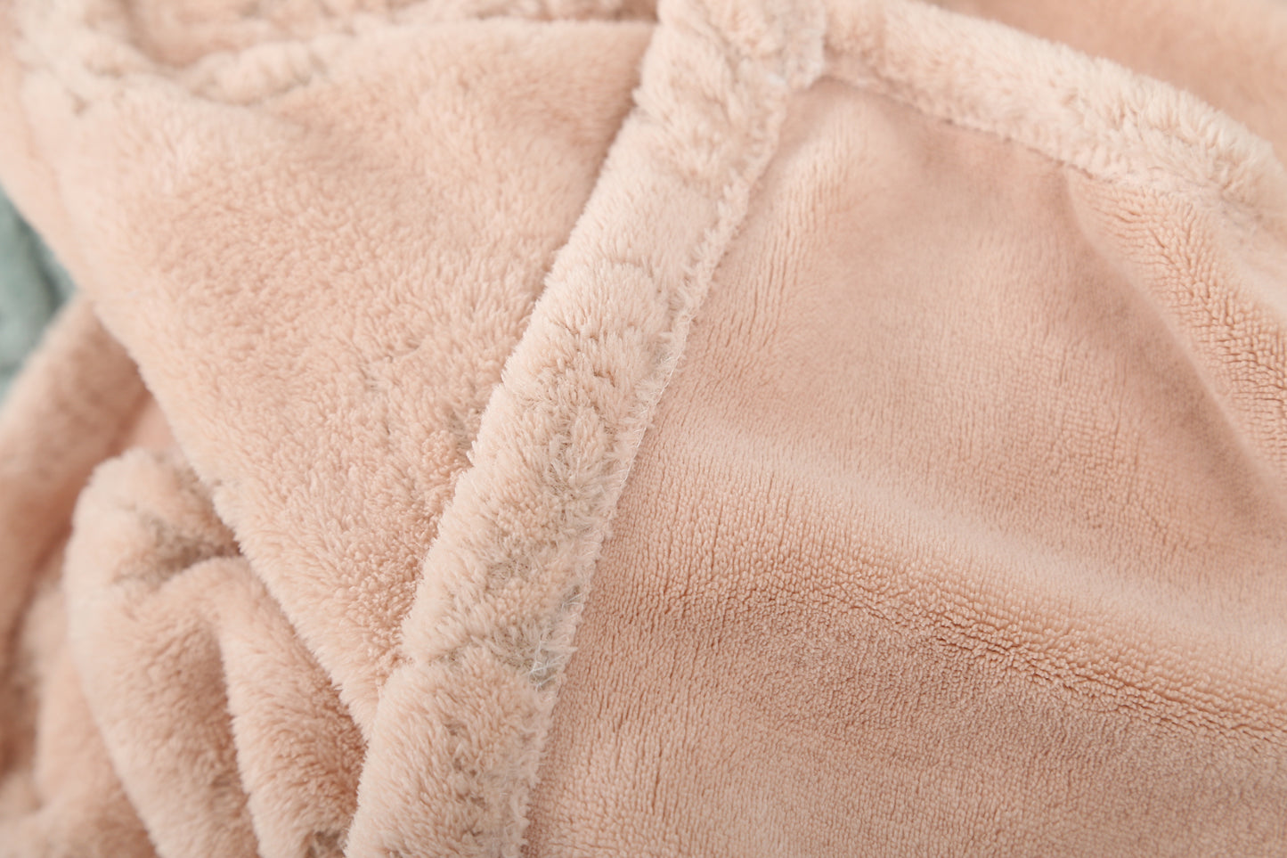 Hollowed-out pattern bath robe