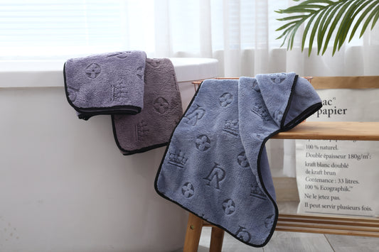 Hollowed-out style —LR towel