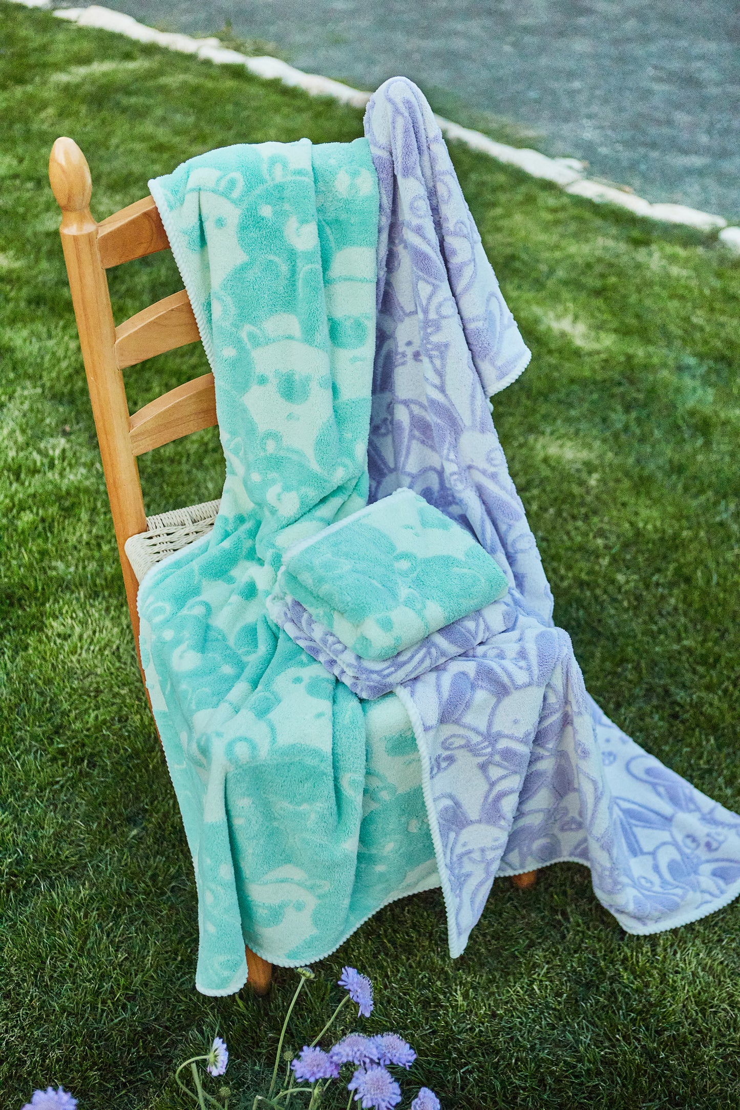 Jacquard Cartoon avatar bathtowel