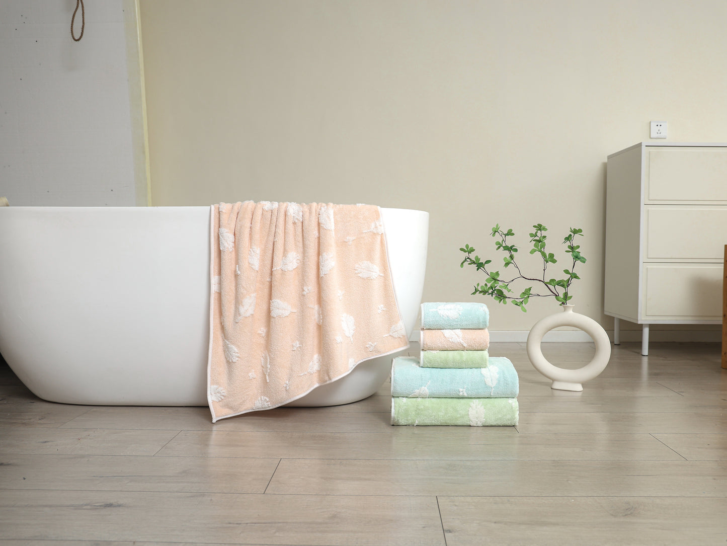 Jacquard with high and low hair bathtowel - leaves