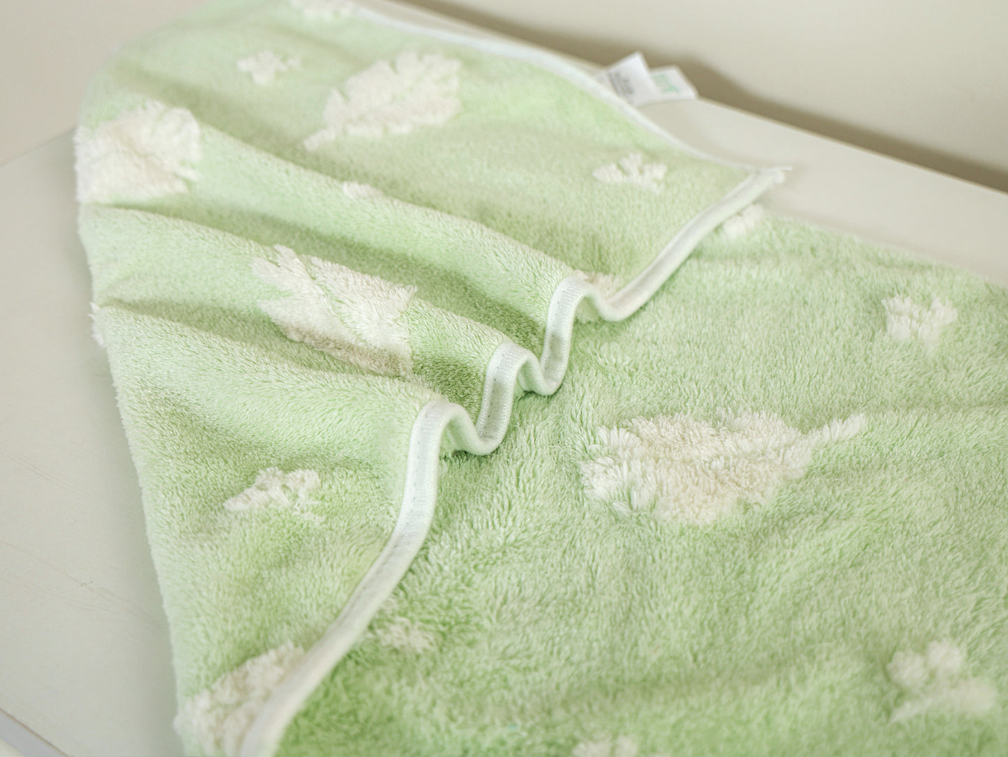 Jacquard with high and low hair bathtowel - leaves