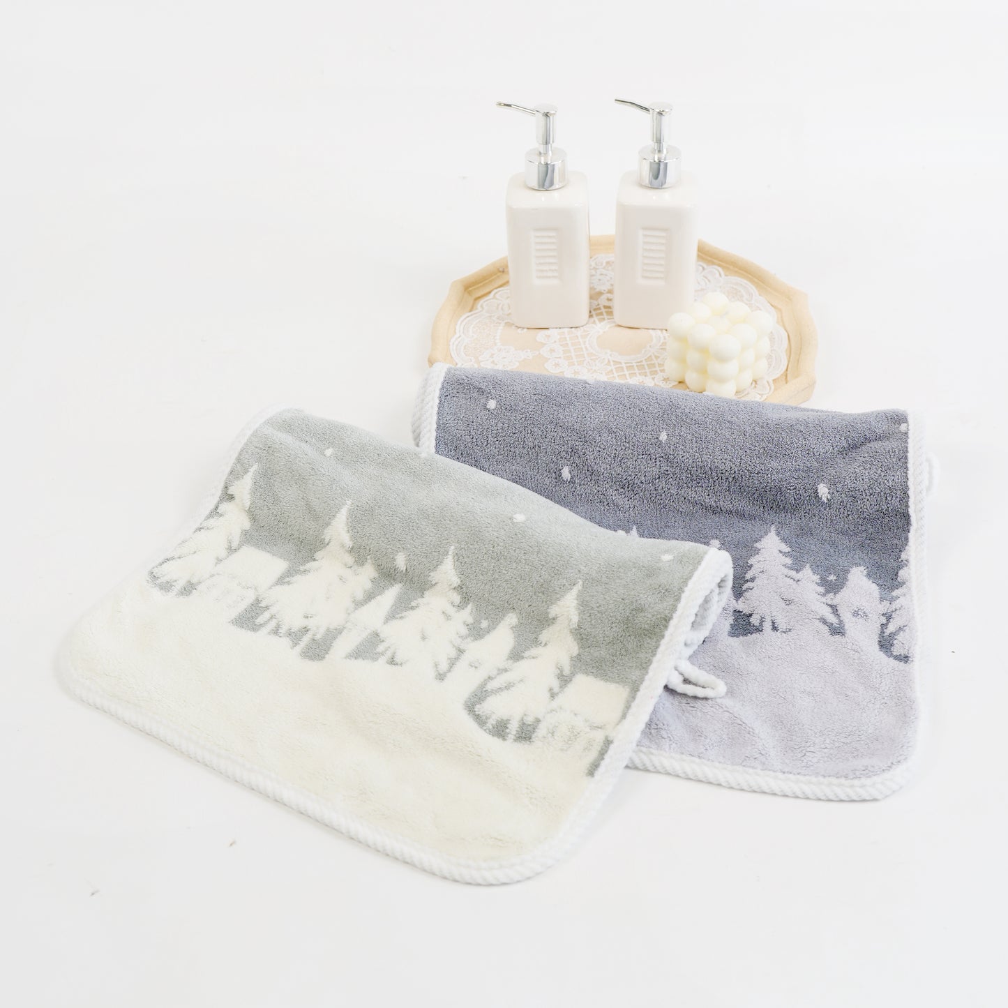 Two-color jacquard with high and low hair bathtowel